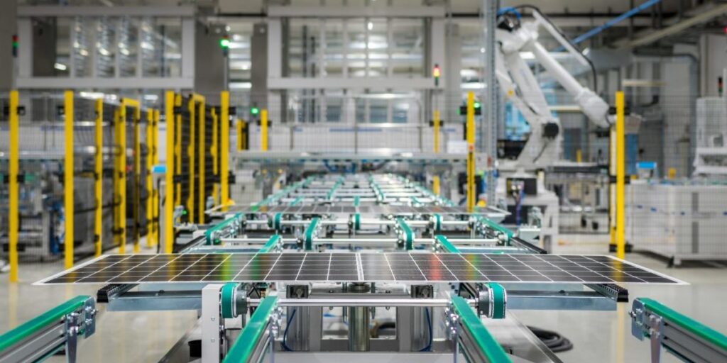يخطط الكونسورتيوم الألماني لإنتاج 5 جيجاوات من وحدات الطاقة الشمسية المتكاملة رأسياً