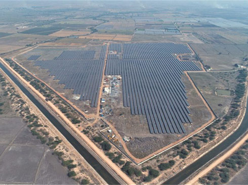 تتجاوز سعة الطاقة الشمسية المفتوحة في الهند 7 جيجاواط