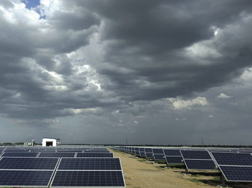 تقيد محافظة أوكيناوا اليابانية توليد الطاقة الشمسية لأول مرة