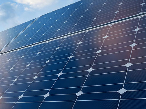 تتفاوض مصر مع شركة صينية لبناء مصنع لوحدات الطاقة الشمسية 1 جيجاواط
