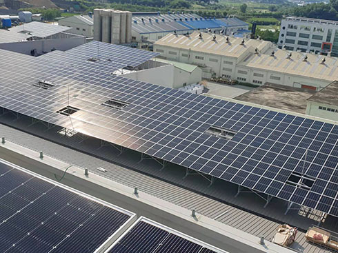 مشروع قوس الطاقة الشمسية لسقف دايجون كوريا 900kw