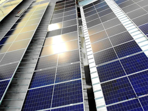 تقوم شركة ماروتي سوزوكي الهند بتركيب مرآب يعمل بالطاقة الشمسية بقدرة 20 ميجاوات في مصنع مانيسار التابع لها
